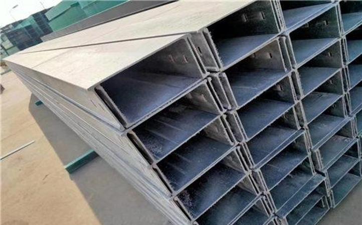 麗江玻璃鋼托盤式電纜橋架批發(fā)