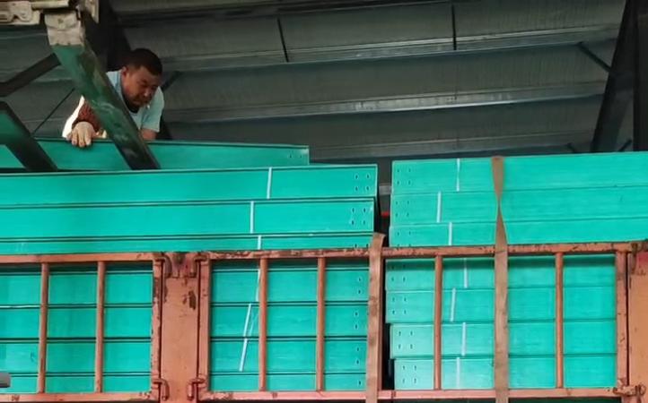 烏蘭察布玻璃鋼電纜橋架