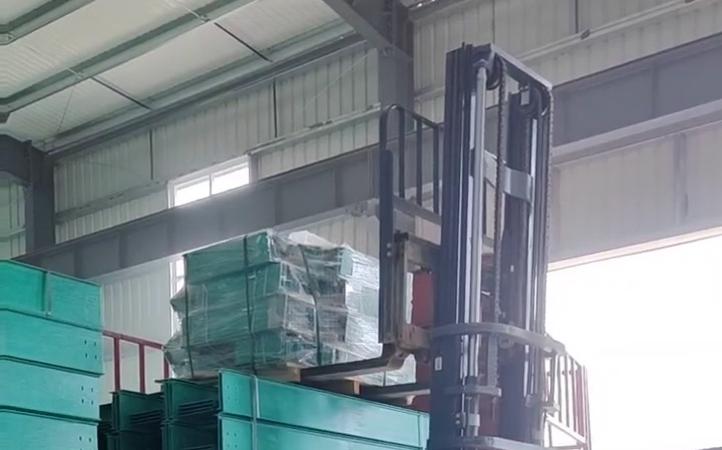習(xí)水玻璃鋼電纜橋架
