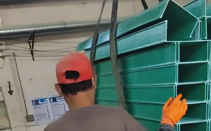 云浮玻璃鋼電纜橋架廠家