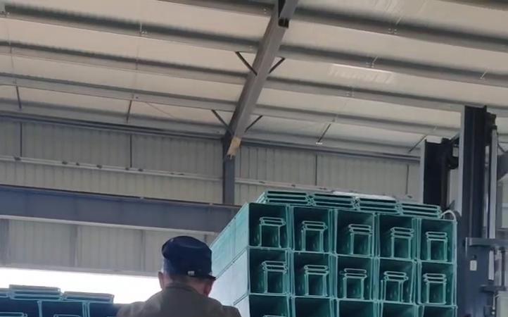 寧夏玻璃鋼電纜橋架制造商