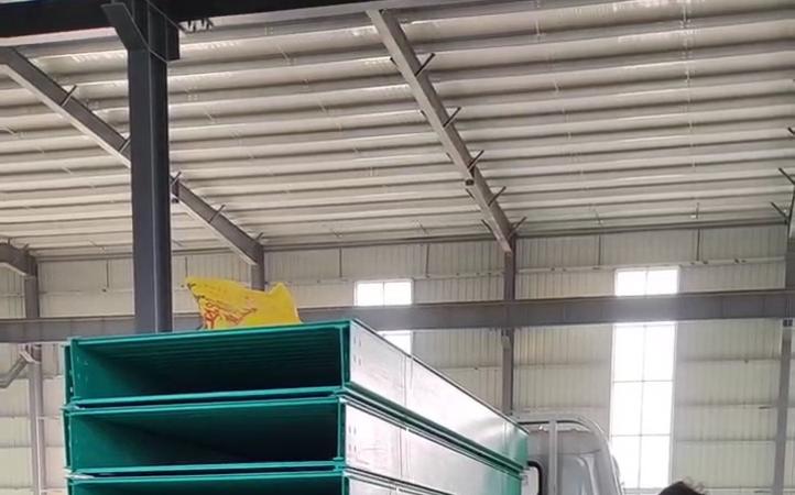 宜春玻璃鋼梯形電纜橋架