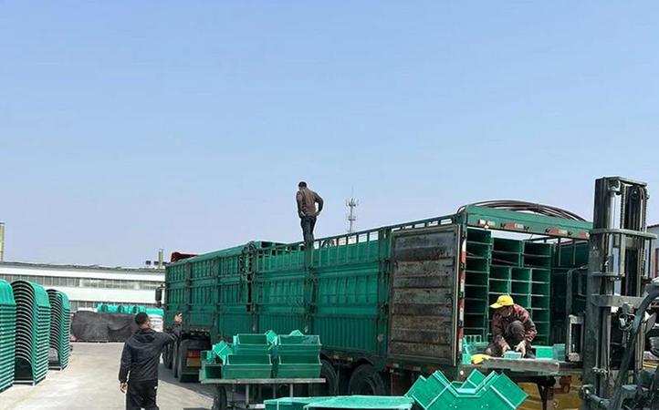 山東玻璃鋼橋架電纜槽的區(qū)別