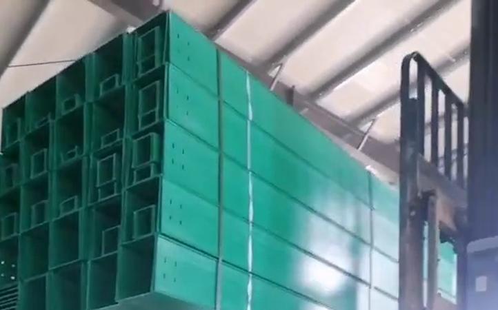 山東玻璃鋼電纜橋架廠
