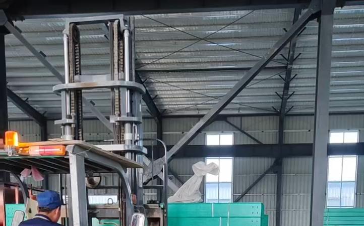 山東玻璃鋼電纜橋架批發(fā)商