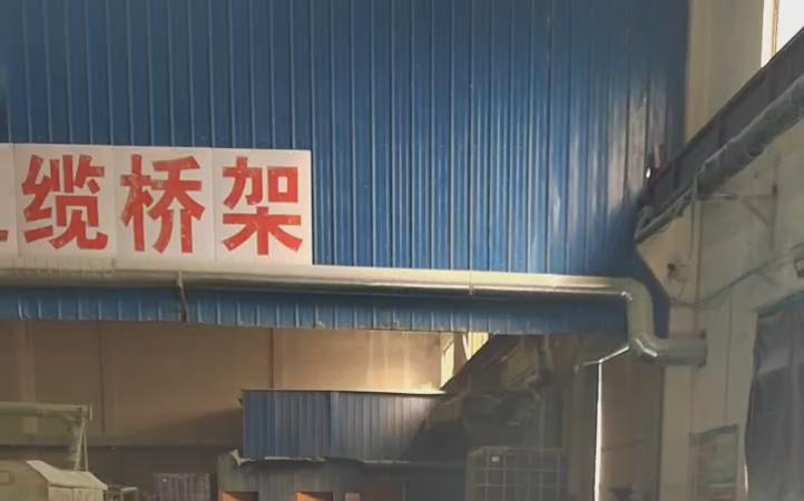 岑鞏玻璃鋼電纜橋架