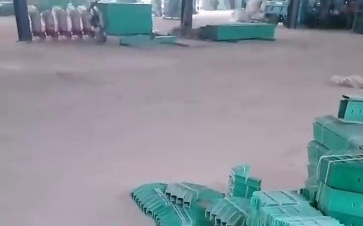 新沂玻璃鋼電纜橋架廠家