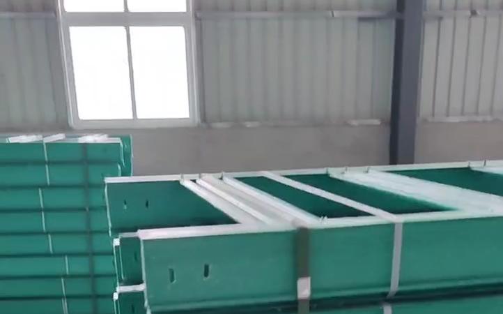 新疆玻璃鋼橋架電纜槽廠家